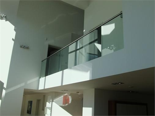 Frameless Glass Handrail in modern minimalist house
